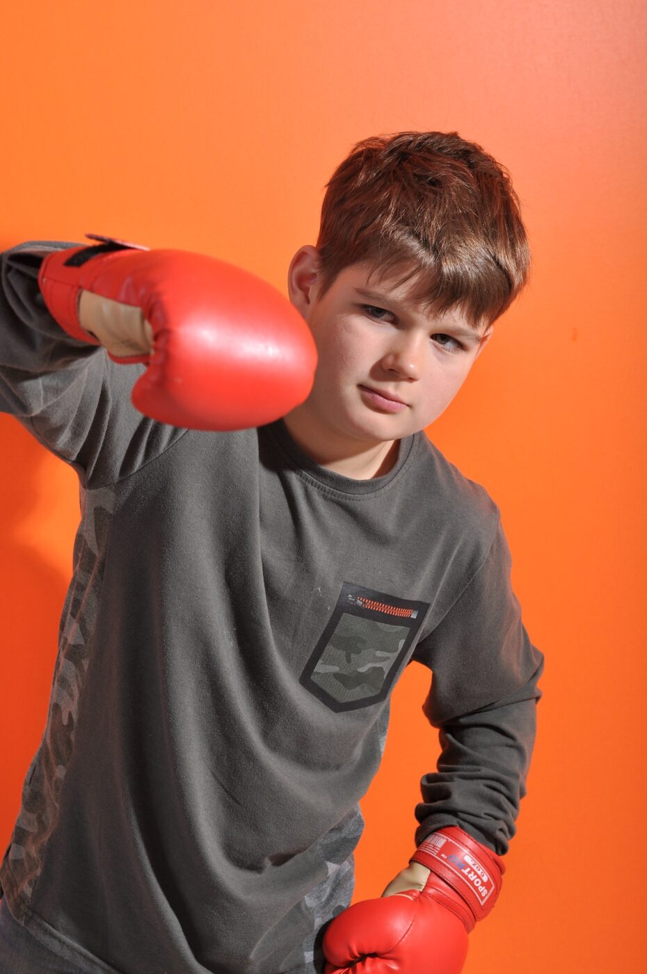 young-3335434_1920